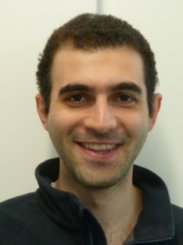  Shahab Akhavan